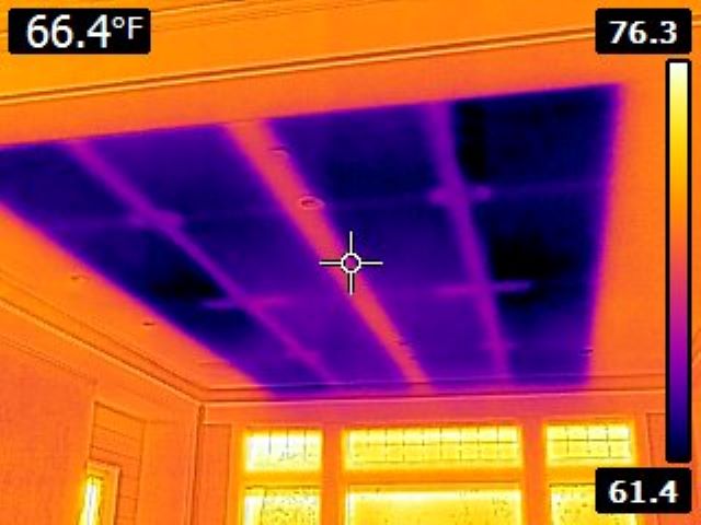Thermal image showing Ray Magic radiant ceiling panels providing radiant cooling.